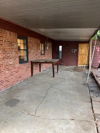 $1,850 | 909 Sunnyvale Drive, Arlington, TX 76010