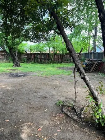 $1,850 | 909 Sunnyvale Drive, Arlington, TX 76010