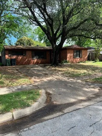 $1,850 | 909 Sunnyvale Drive, Arlington, TX 76010