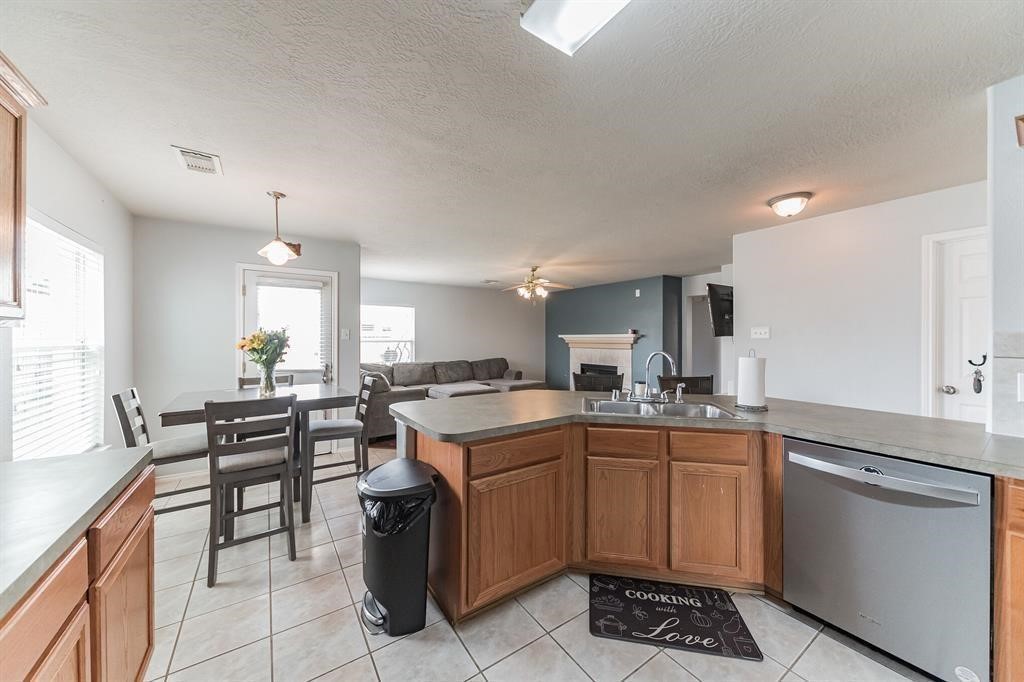 5431 Harbor Mist Baytown, TX 77521 - Photo 5 of 13