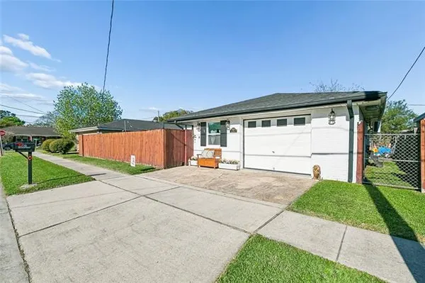 $230,000 | 1213 Indiana Street, Chalmette, LA 70043