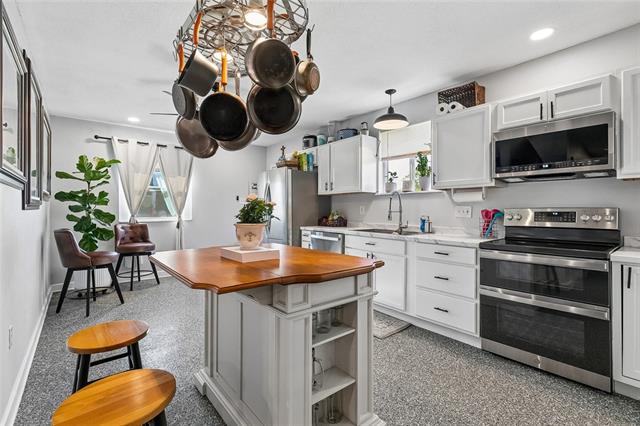 1213 Indiana Street Chalmette, LA 70043 - Photo 5 of 16