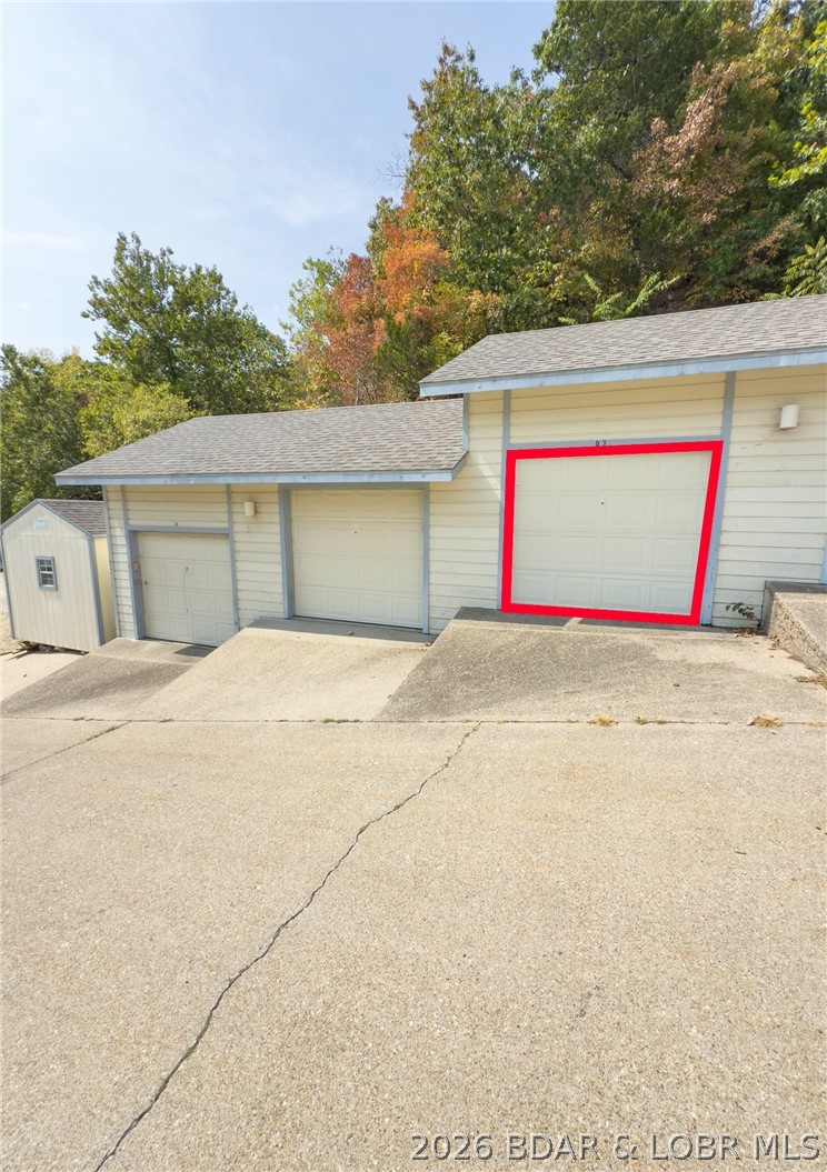 210 Bluff Boulevard, Unit 4B Camdenton, MO 65020 - Photo 5 of 69 Comes with garage. b-3