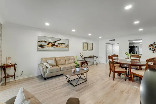 $1,850 | 14849 Cumberland Drive, Unit 2070, Delray Beach, FL 33446