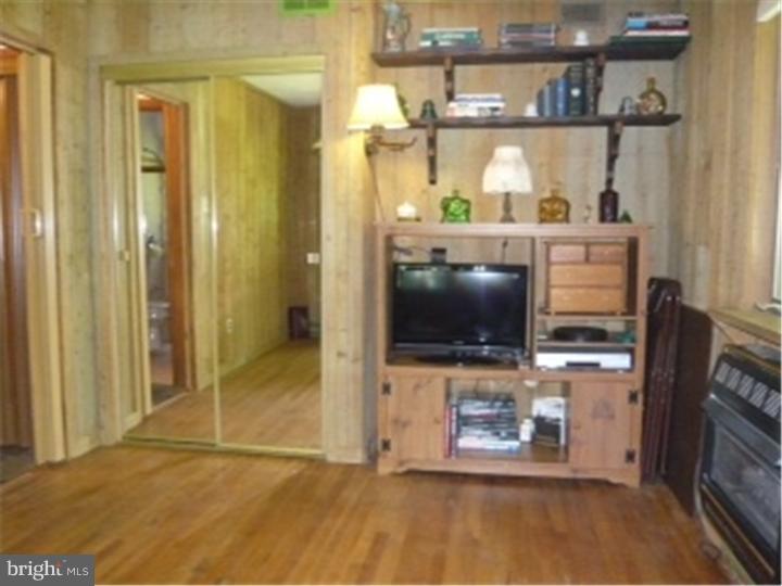 180 Kings Road Westampton, NJ 08060 - Photo 12 of 19 Bedroom 3