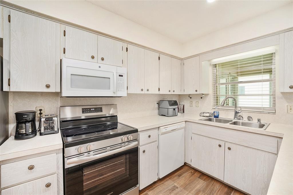 8560 Southwest 90th Street, Unit E Ocala, FL 34481 - Photo 33 of 59