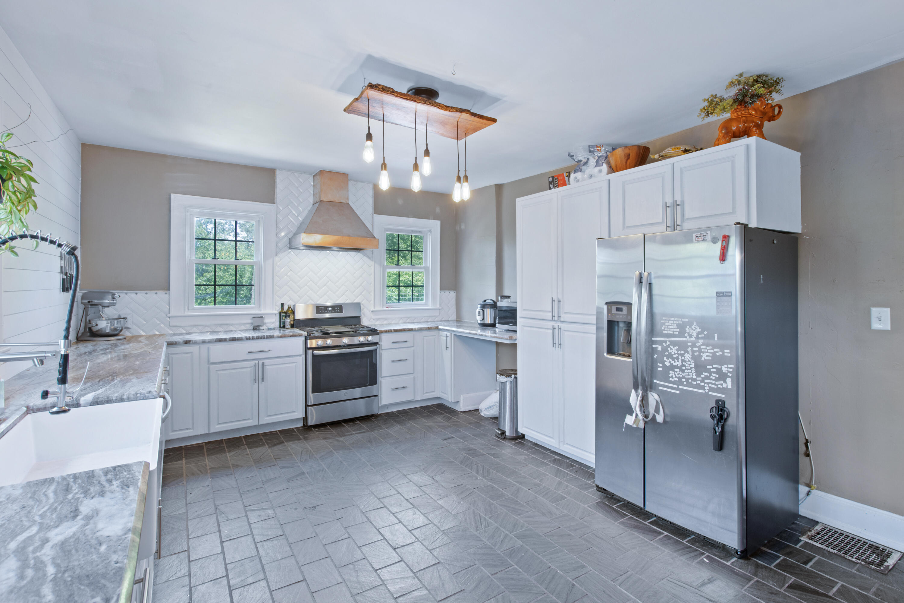 223 Booth Road Chattanooga, TN 37411 - Photo 12 of 34 223 Booth Rd-14