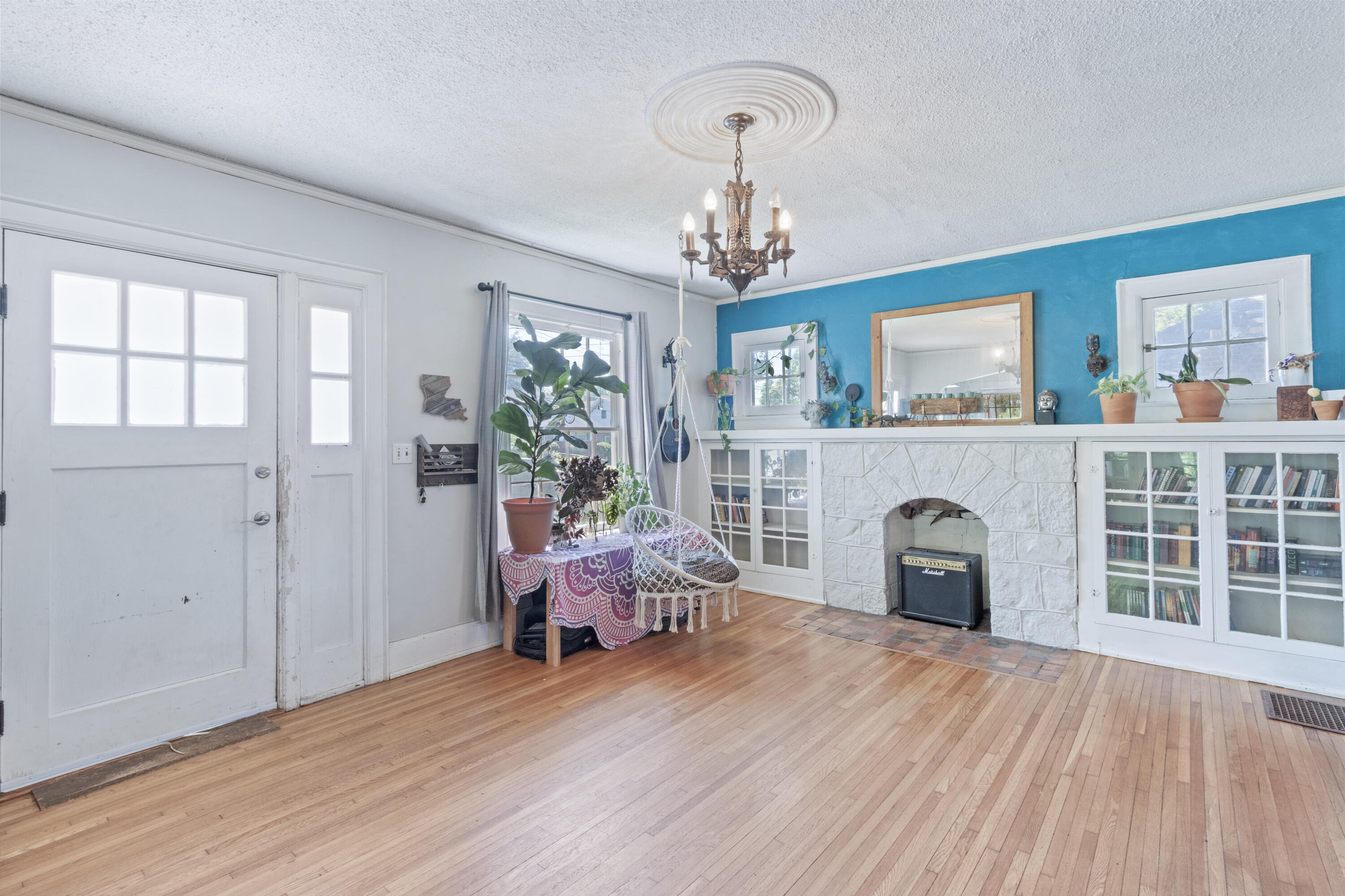 223 Booth Road Chattanooga, TN 37411 - Photo 3 of 34 223 Booth Rd-5