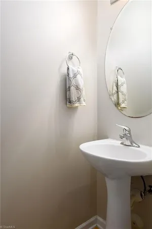 $214,900 | 1604 Olivers Crossing Circle, Winston-Salem, NC 27127
