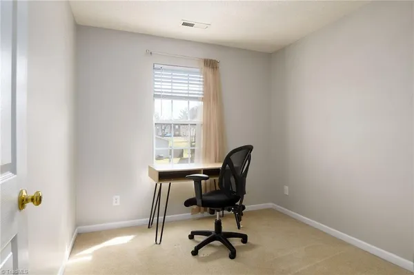 $214,900 | 1604 Olivers Crossing Circle, Winston-Salem, NC 27127