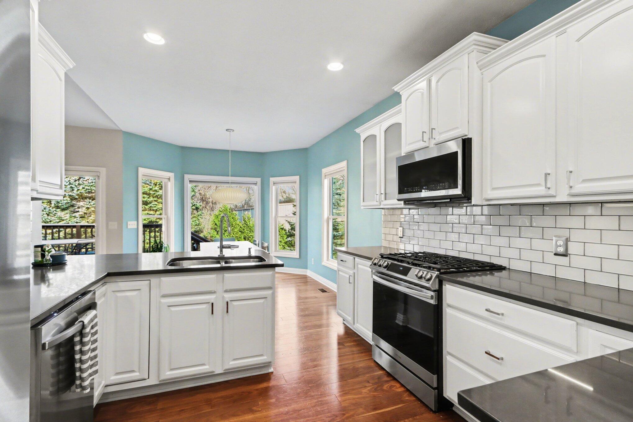 9800 Navy Pier Street Portage, MI 49002 - Photo 11 of 40 kitchen