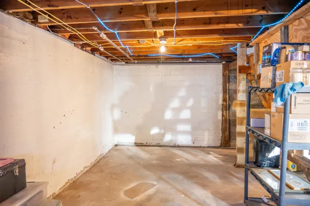 $165,000 | 129 Wisconsin Street, Mauston, WI 53948