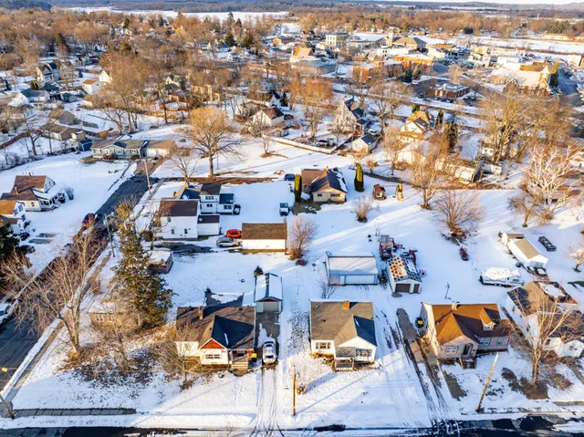 $165,000 | 129 Wisconsin Street, Mauston, WI 53948