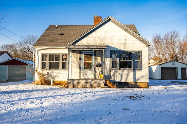 $165,000 | 129 Wisconsin Street, Mauston, WI 53948