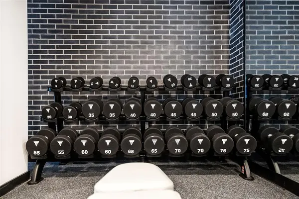 $3,433 | 1991 Main Street, Unit ASTER B5 DEN, Sarasota, FL 34236