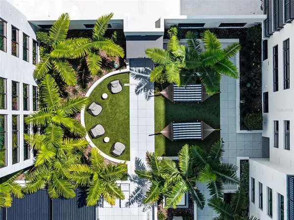 $3,433 | 1991 Main Street, Unit ASTER B5 DEN, Sarasota, FL 34236