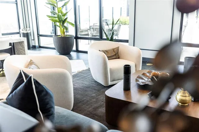 $3,190 | 1991 Main Street, Unit LINKS B6, Sarasota, FL 34236