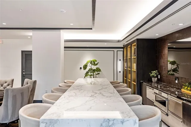 $3,190 | 1991 Main Street, Unit LINKS B6, Sarasota, FL 34236