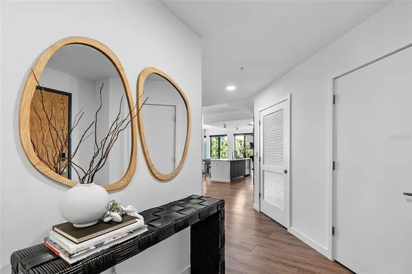 $3,433 | 1991 Main Street, Unit ASTER B5 DEN, Sarasota, FL 34236