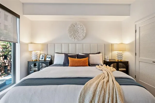 $3,190 | 1991 Main Street, Unit LINKS B6, Sarasota, FL 34236