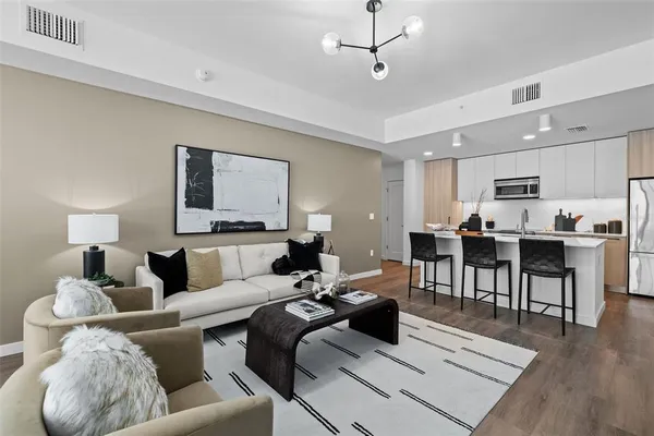 $3,433 | 1991 Main Street, Unit ASTER B5 DEN, Sarasota, FL 34236