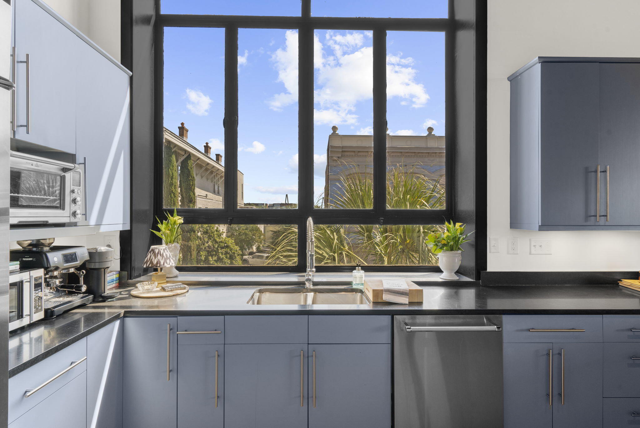 517 King Street, Unit 7 Charleston, SC 29403 - Photo 26 of 75 88-web-or-mls-DSC08634