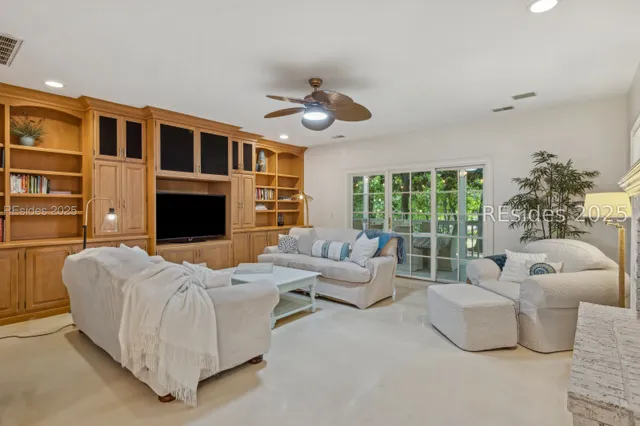 $750,000 | 66 Timber Lane, Hilton Head Island, SC 29926