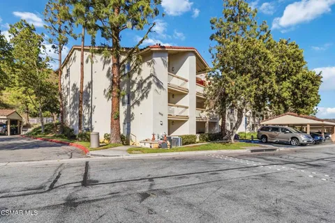 $395,000 | 5805 Oak Bend Lane, Unit 211, Oak Park, CA 91377