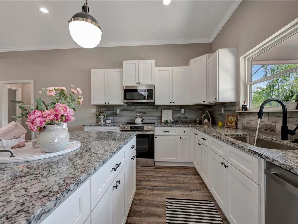 303 Schoolcraft Road Lufkin, TX 75901 - Photo 9 of 28