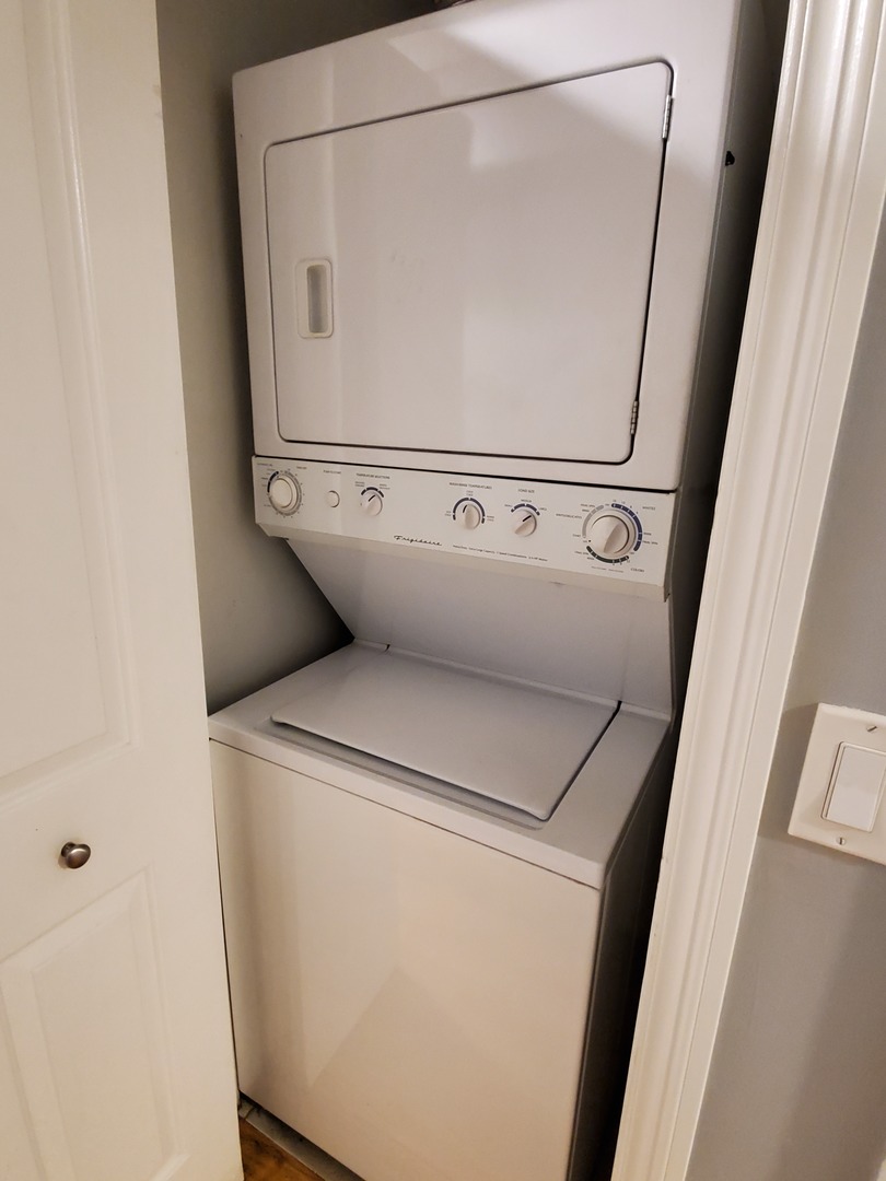 2443 West Harrison Street, Unit 1 Chicago, IL 60612 - Photo 13 of 14