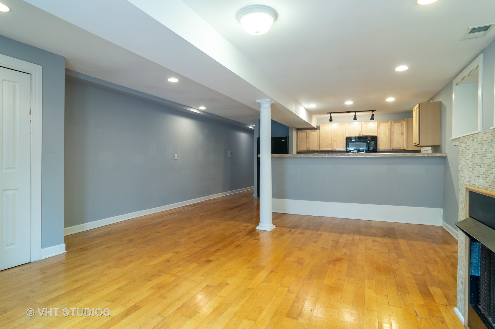 2443 West Harrison Street, Unit 1 Chicago, IL 60612 - Photo 3 of 14