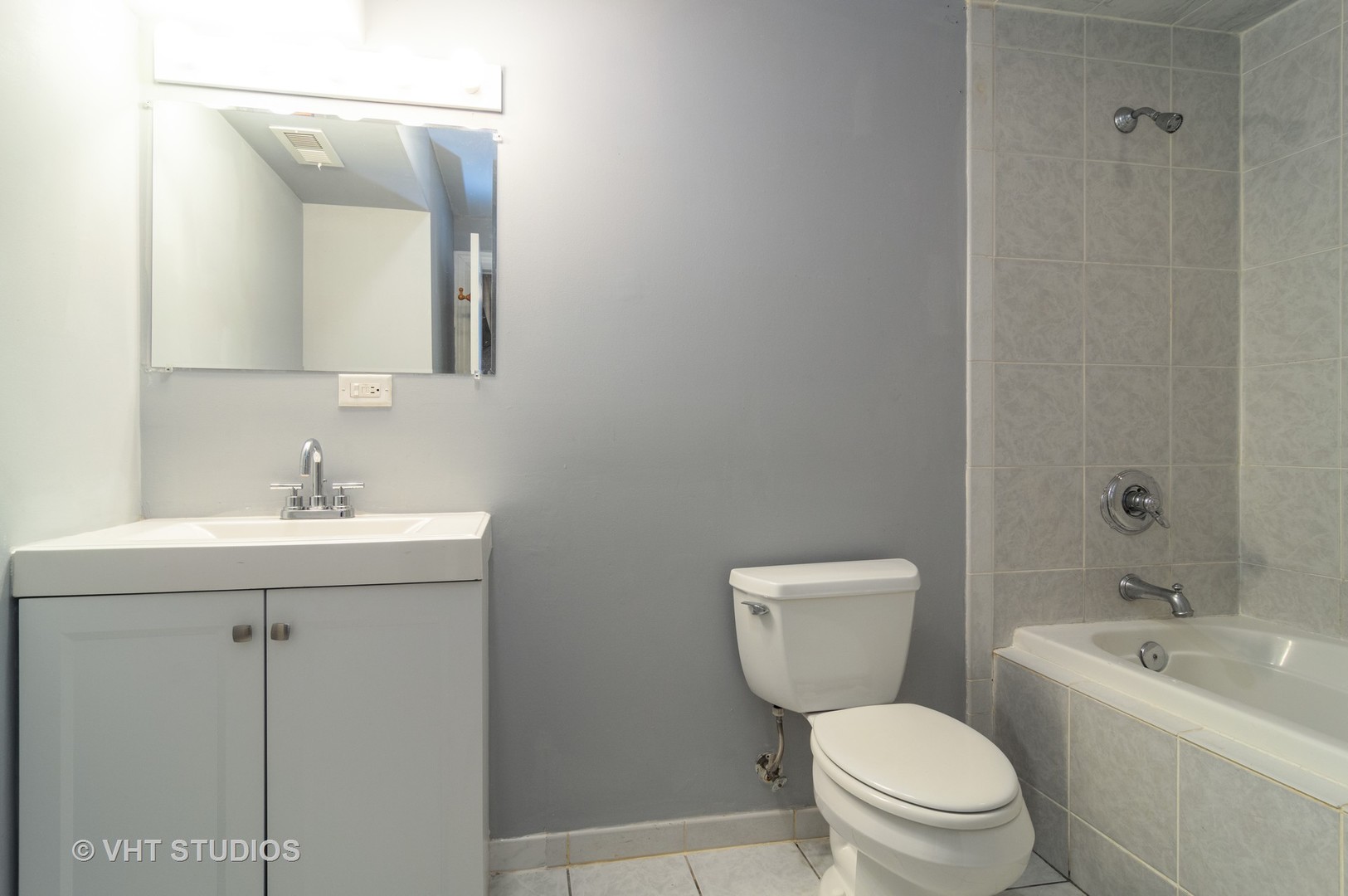2443 West Harrison Street, Unit 1 Chicago, IL 60612 - Photo 9 of 14