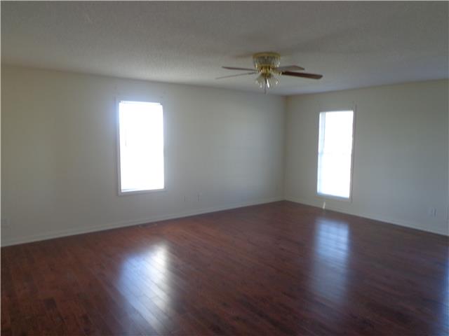 240 Hawkins Road Clarksville, TN 37040 - Photo 3 of 11 Gallery Image 3