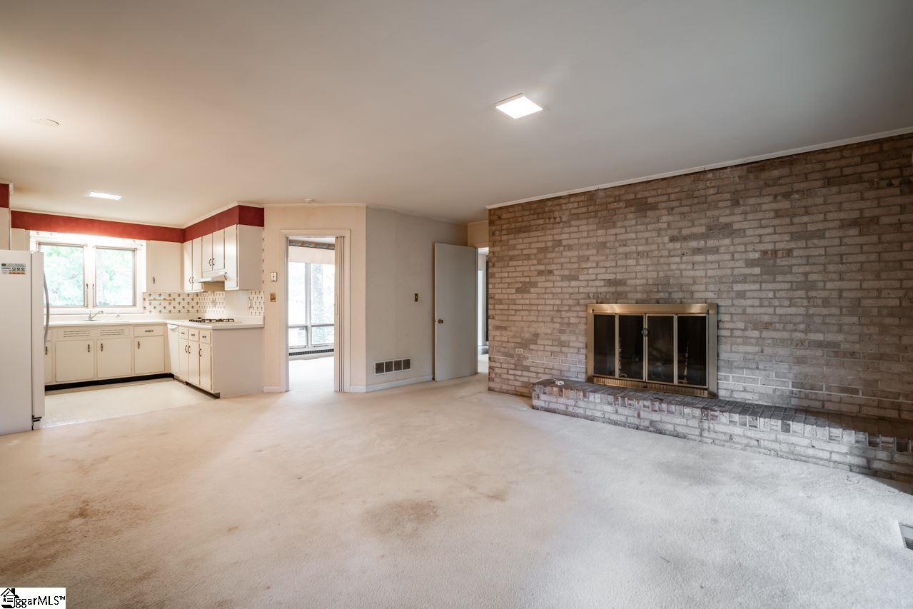 347 Pimlico Road Greenville, SC 29607 - Photo 6 of 28