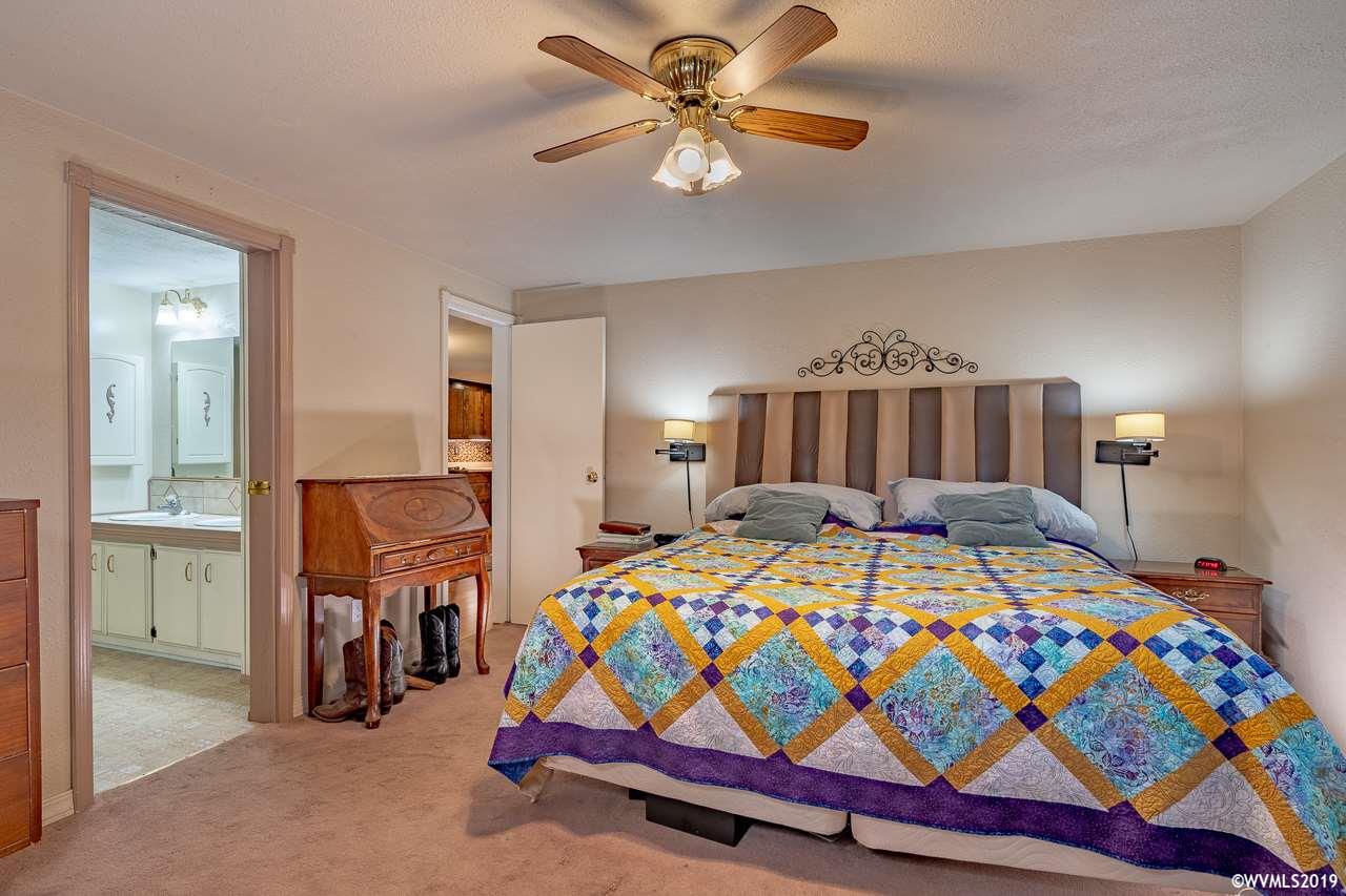 38743 Morningstar Road Northeast Albany, OR 97321 - Photo 20 of 42 Gallery Image 20