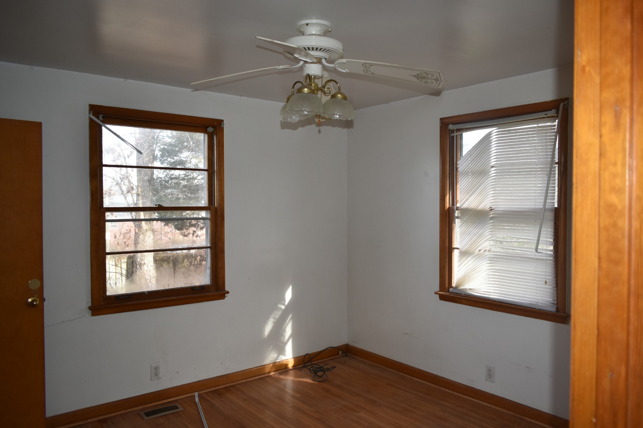 141 Hillcrest Drive Madison, TN 37115 - Photo 11 of 18 wooden floor in an empty room with a window