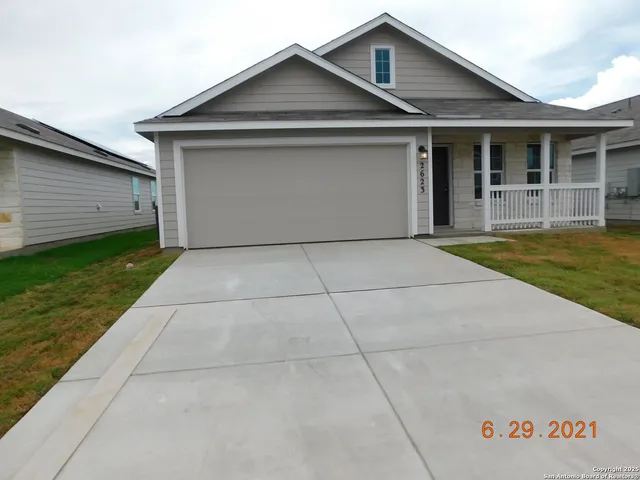 $1,450 | 2623 Pechora Pipit, New Braunfels, TX 78130