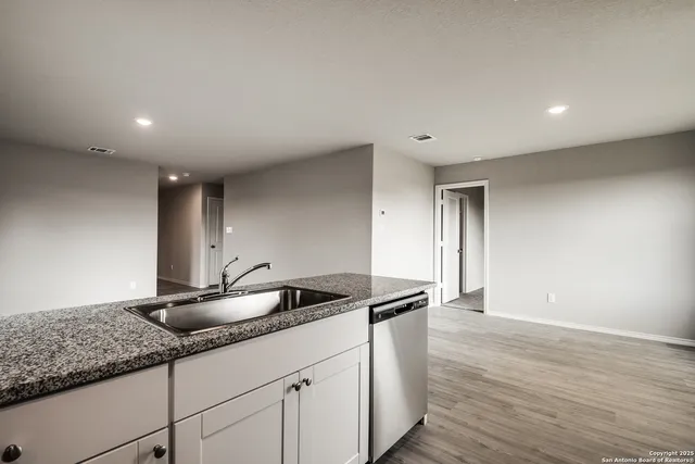 $1,450 | 2623 Pechora Pipit, New Braunfels, TX 78130