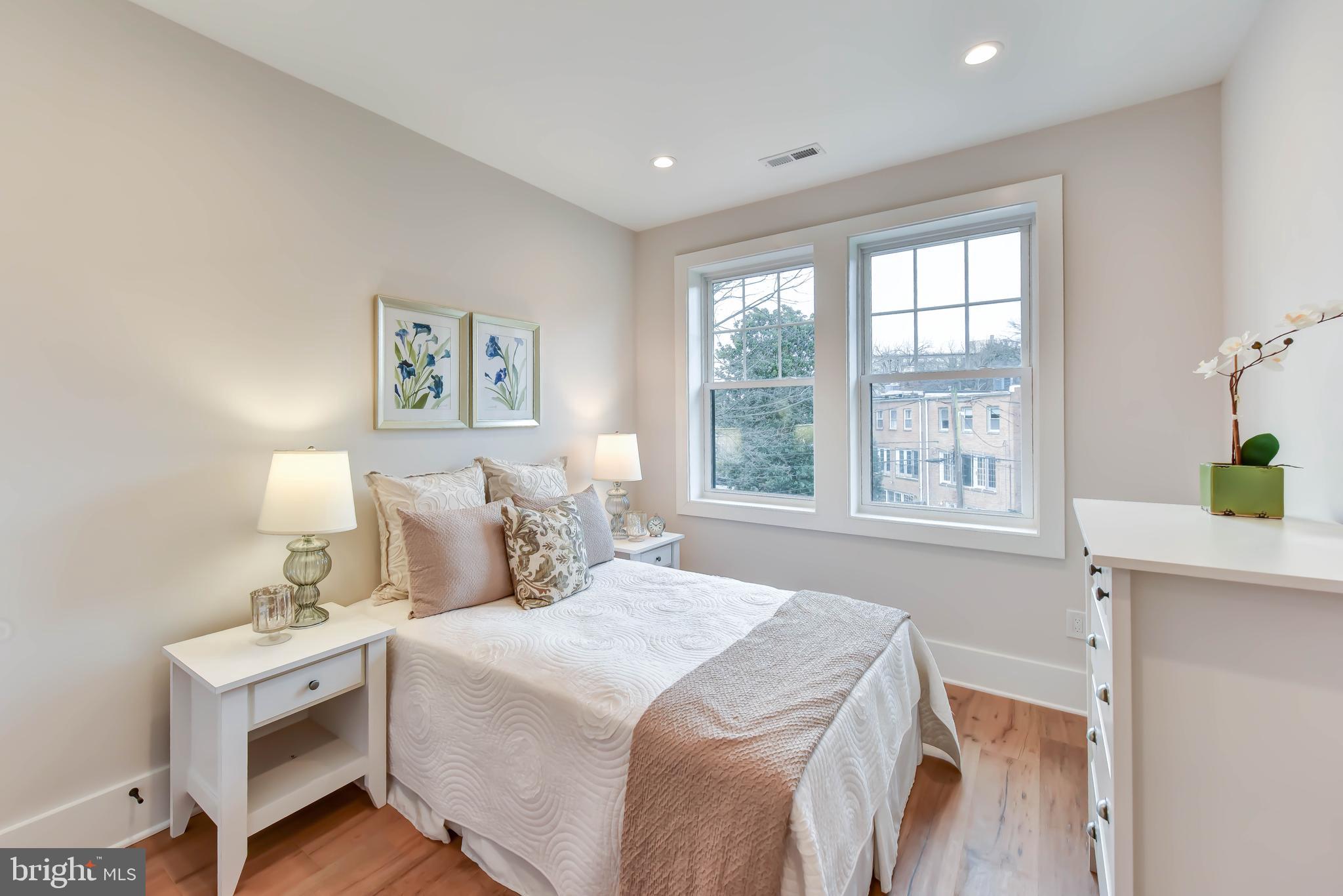 2814 39th Street Northwest Washington, DC 20007 - Photo 29 of 53