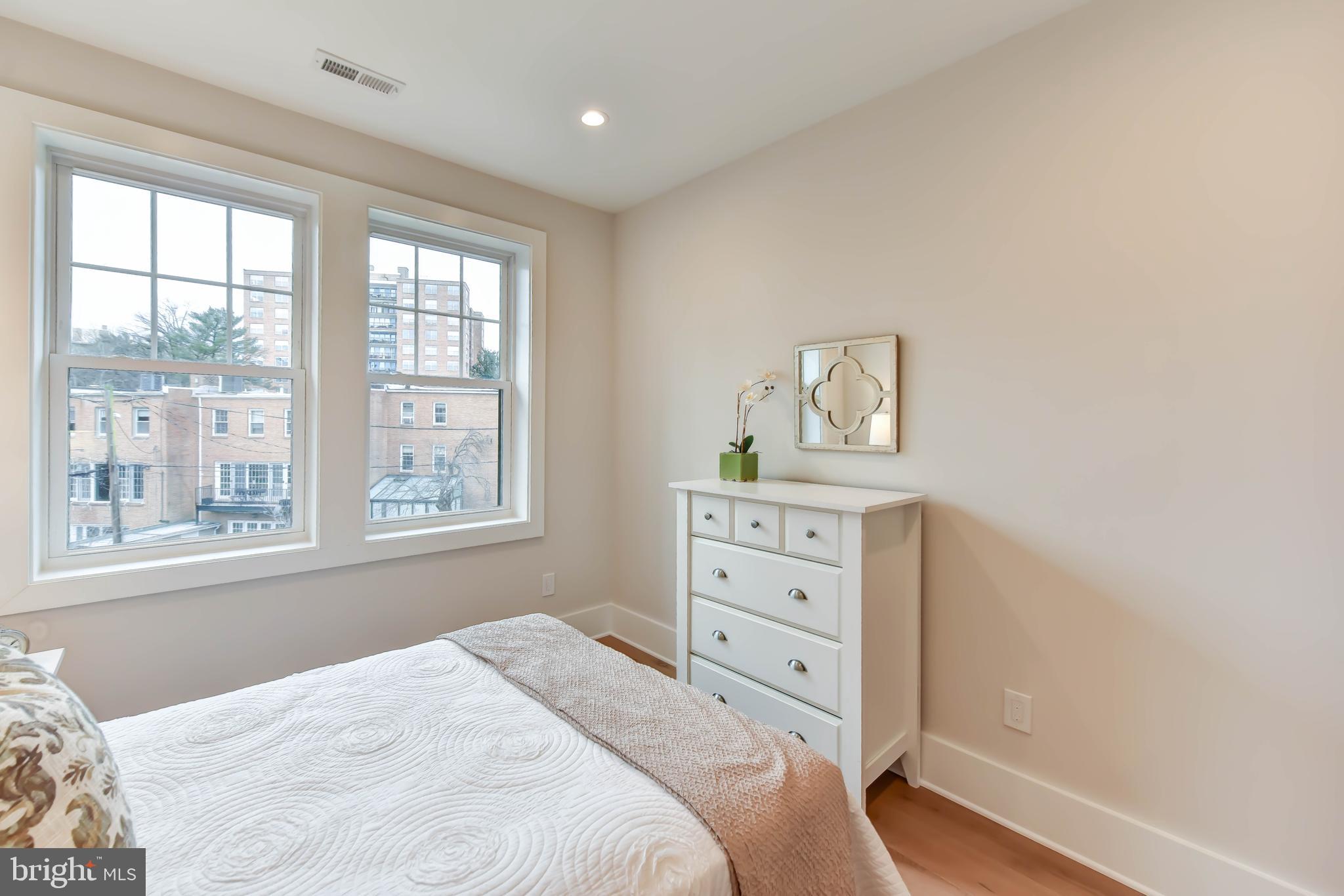 2814 39th Street Northwest Washington, DC 20007 - Photo 30 of 53