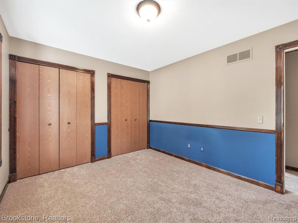 2093 Warrington Road Rochester Hills, MI 48307 - Photo 19 of 39
