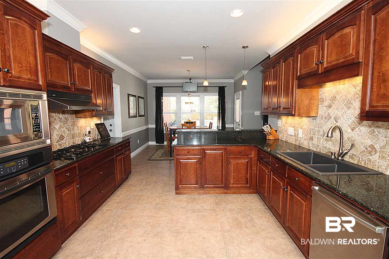 24915 Bosbyshell Avenue Daphne, AL 36526 - Photo 23 of 48 Kitchen