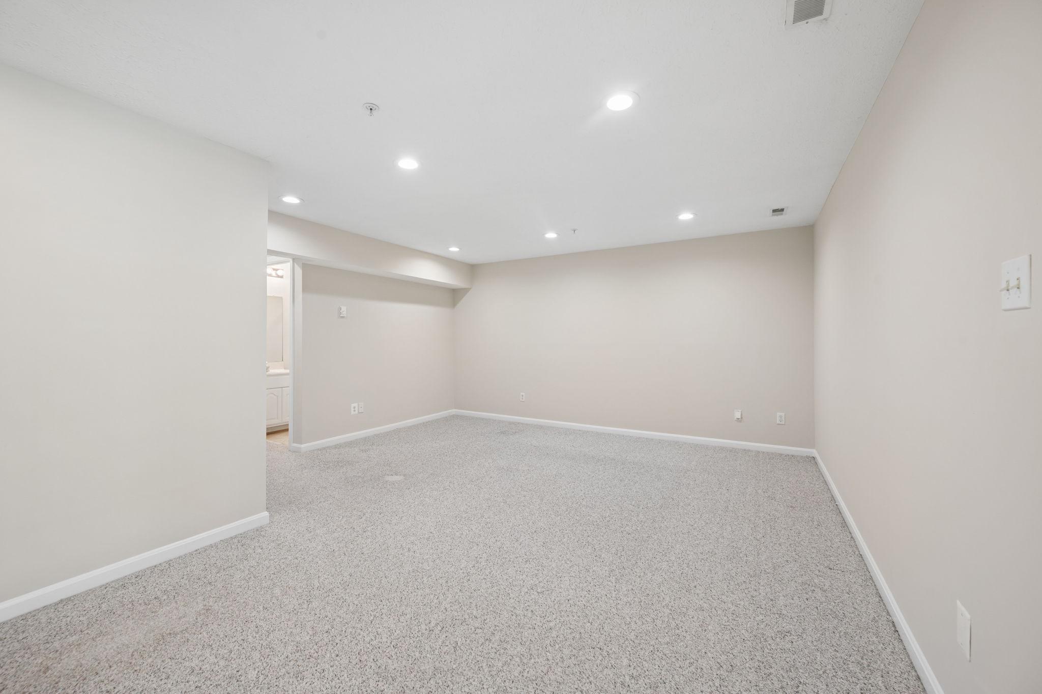 11952 White Heather Road Cockeysville, MD 21030 - Photo 25 of 36 Lower level living area