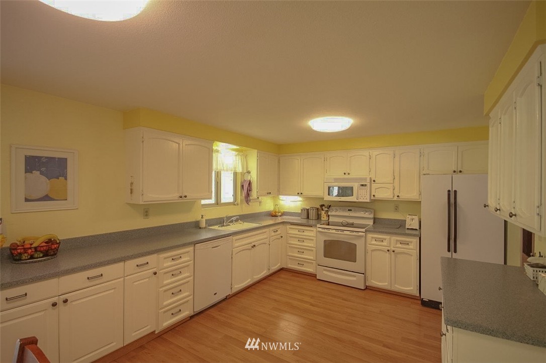 78 West Wishkah Road Aberdeen, WA 98520 - Photo 17 of 24