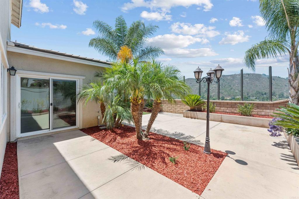 35664 Asturian Way Fallbrook, CA 92028 - Photo 38 of 56