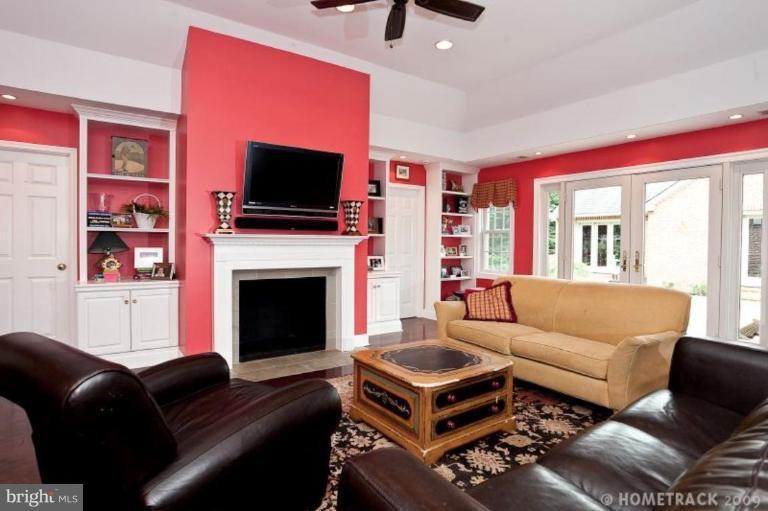 305 West Wind Road Towson, MD 21204 - Photo 3 of 20 Family Room #2