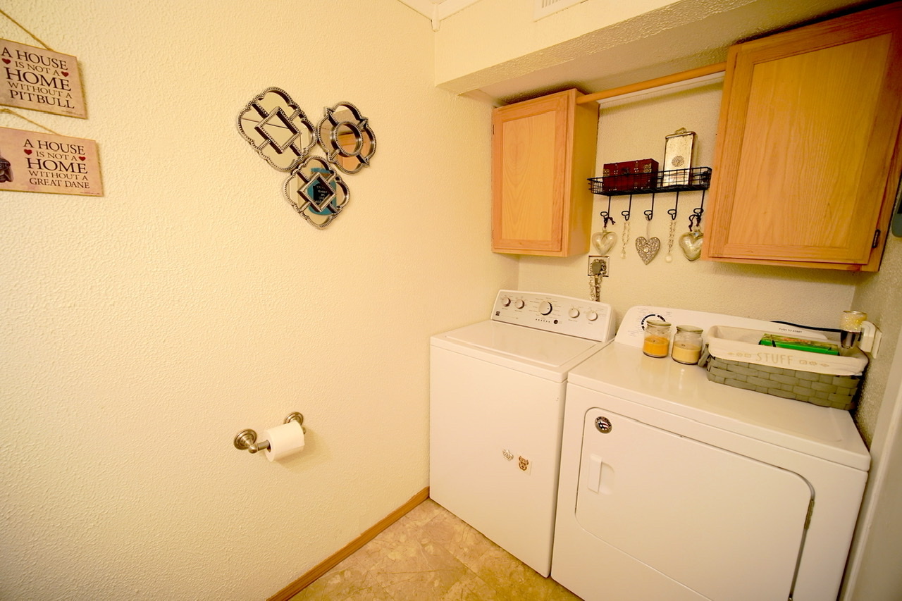 9835 South Harlem Avenue, Unit S Chicago Ridge, IL 60415 - Photo 17 of 17 a utility room with dryer and washer