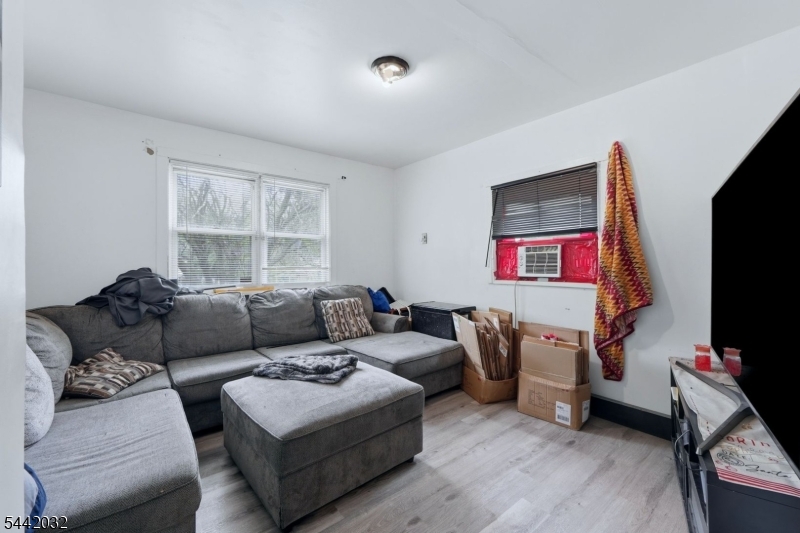 55 Schaefer Road Maplewood, NJ 07040 - Photo 17 of 35 Gallery Image 17