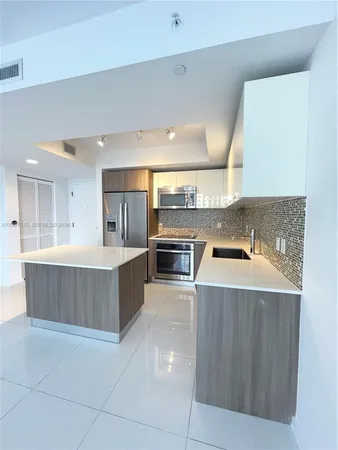 $3,100 | 5252 Northwest 85th Avenue, Unit 303, Doral, FL 33166