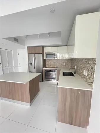 $3,100 | 5252 Northwest 85th Avenue, Unit 303, Doral, FL 33166